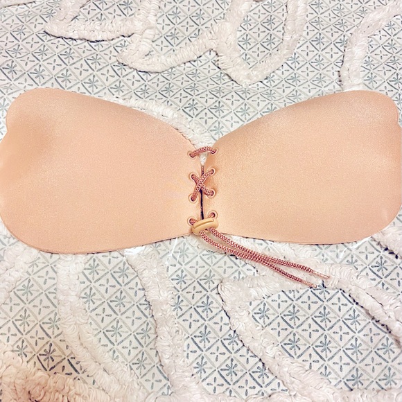 NWOT Push Up Sticky Bra - Picture 1 of 3